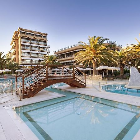 Hotel Caesar Residence & Spa Лидо-ди-Камайоре Экстерьер фото